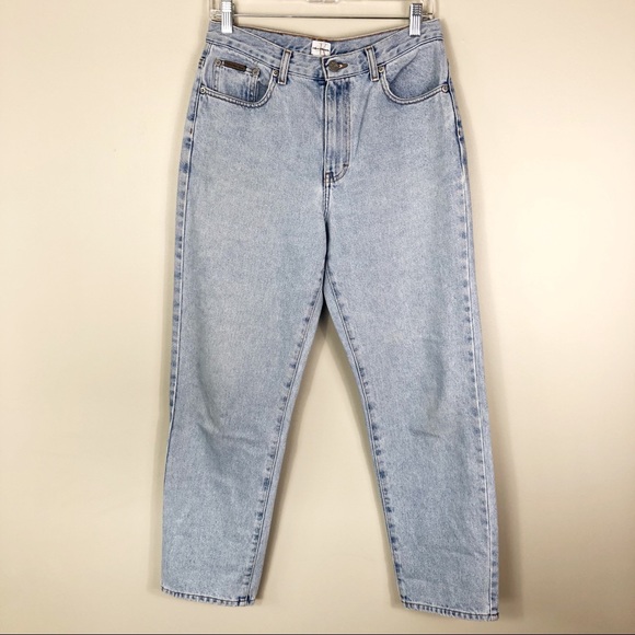 ⛔️SOLD⛔️Vintage Calvin Klein light wash highrise m - Picture 3 of 8